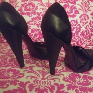 Black stiletto heels.